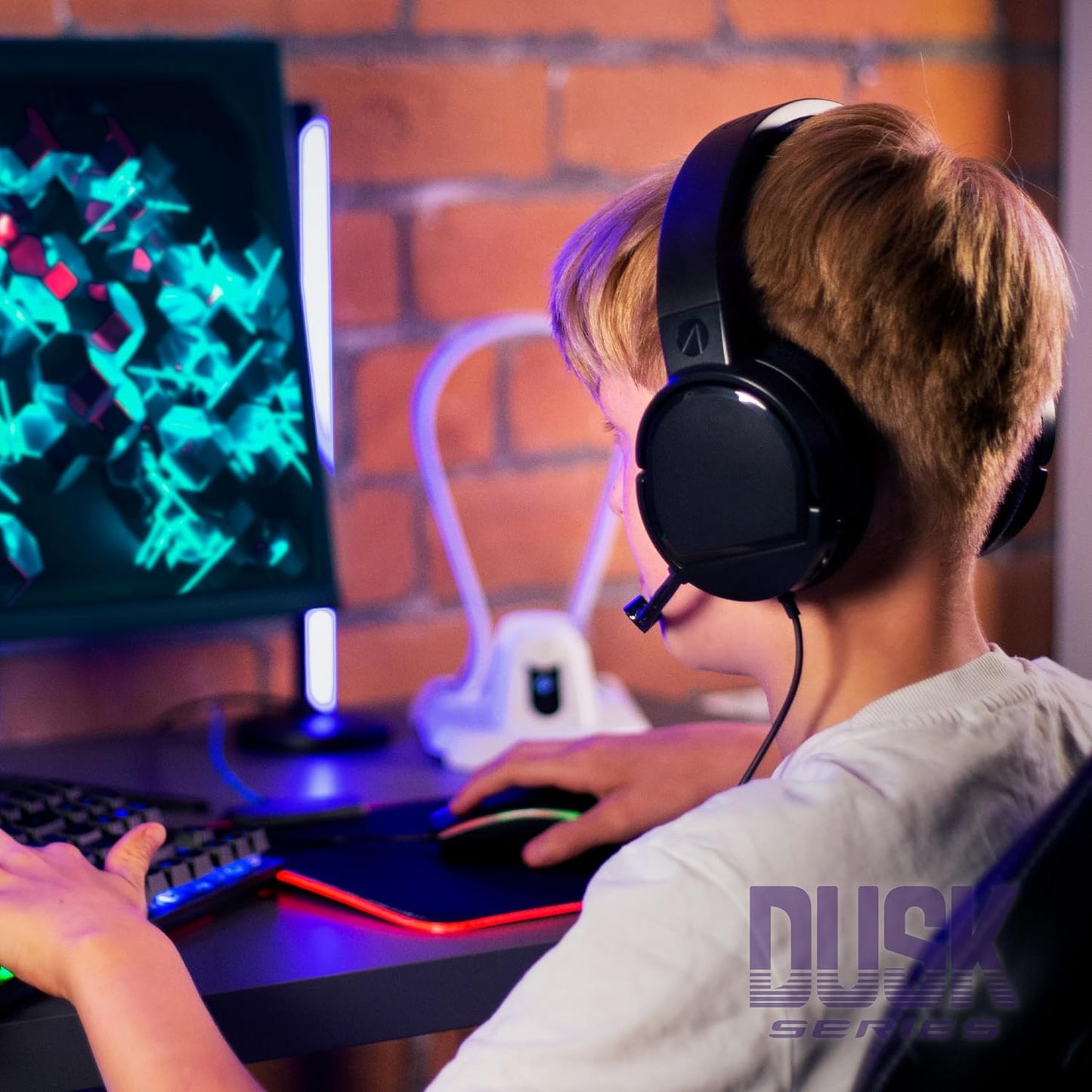 STEALTH PANTHER Over Ear Gaming Headset with Flexible Mic - Black